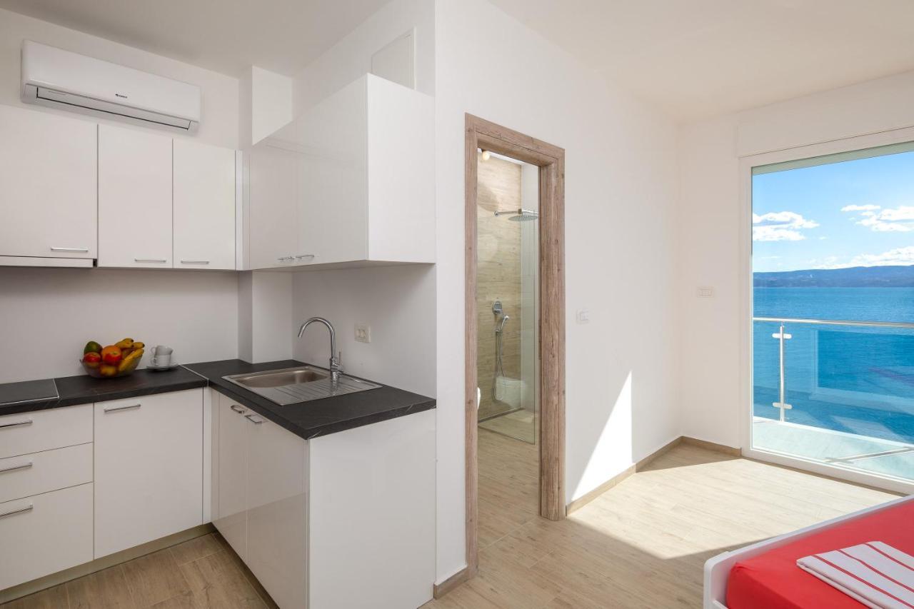 Absolute Beach Holidays Apartamento Dugi Rat Exterior foto