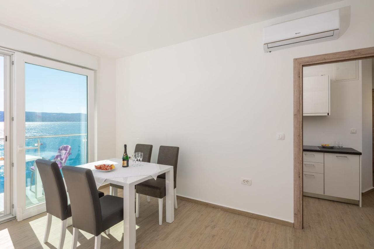 Absolute Beach Holidays Apartamento Dugi Rat Exterior foto
