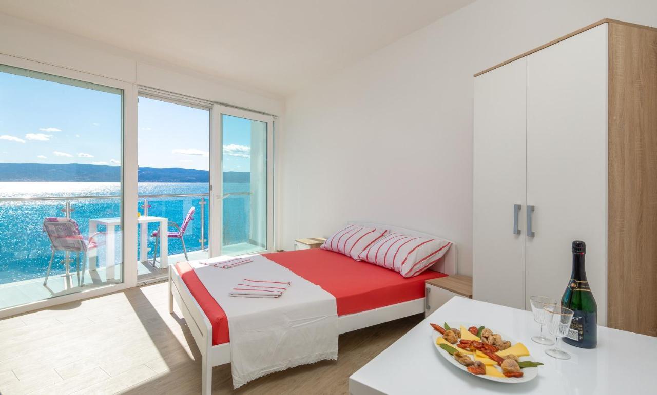 Absolute Beach Holidays Apartamento Dugi Rat Exterior foto